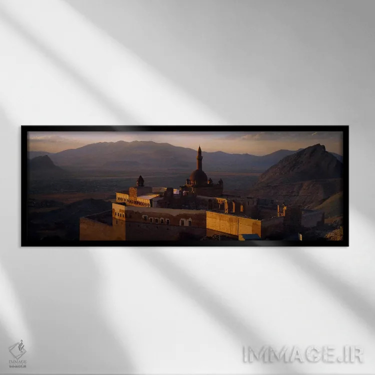 تابلو Ishak Pasha Palace, Dogubeyazit, Turkey,نمای زاویه بالا از یک قصر، کاخ ایشاک پاشا، دوغوبایزید، ترکیه اثر پانورامیک ایمجز (استودیو عکاسی عریض) - نمای قابدار مشکی