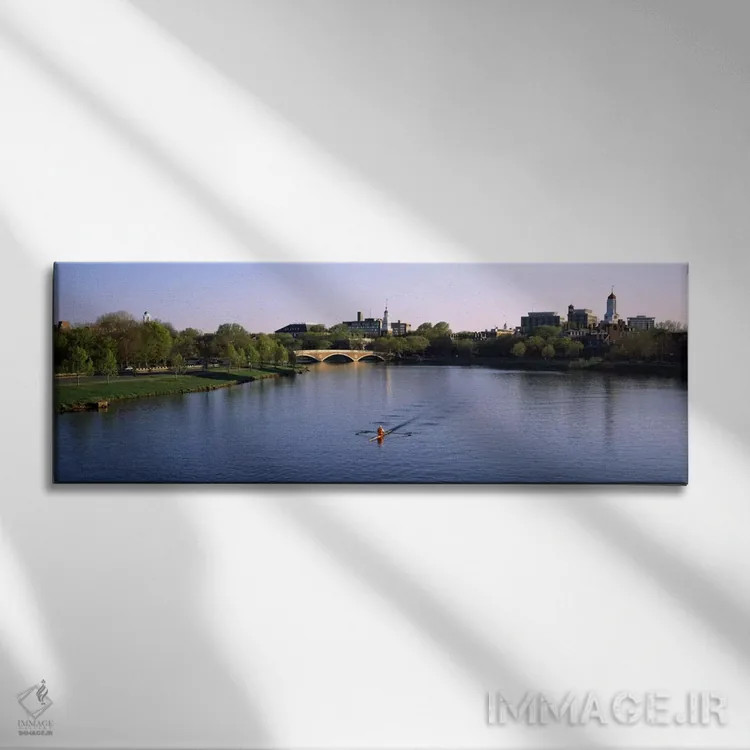 تابلو Charles River, Boston & Cambridge, Massachusetts, USA,قایق در رودخانه، رودخانه چارلز، بوستون و کمبریج، ماساچوست، آمریکا اثر پانورامیک ایمجز (استودیو عکاسی عریض) - نمای روبهرو روی دیوار