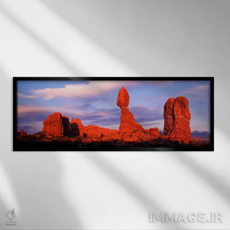 تابلو Arches National Park, Grand County, Utah, USA,صخره متعادل (میانی)، پارک ملی آرچز، شهرستان گرند، یوتا، آمریکا اثر پانورامیک ایمجز (استودیو عکاسی عریض) - نمای قابدار مشکی