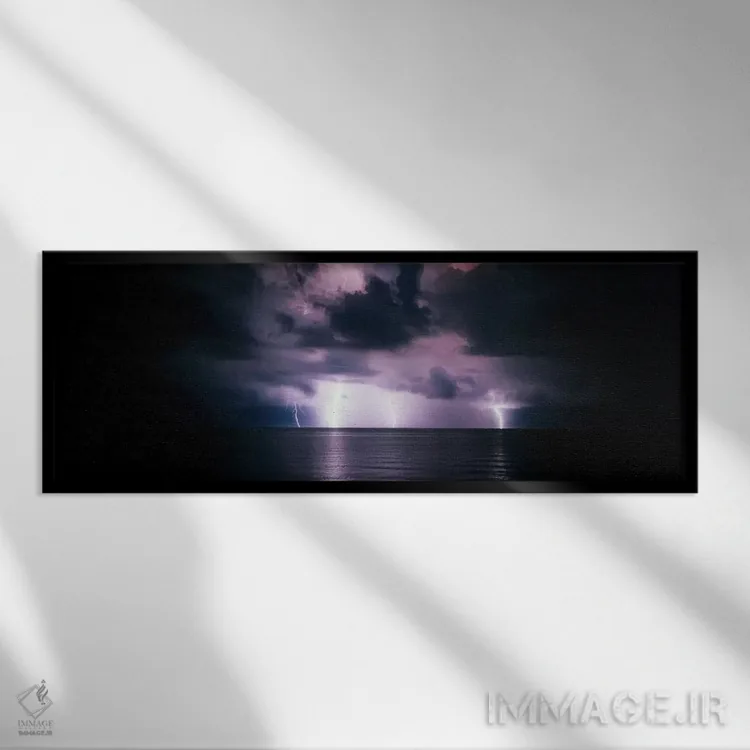 تابلو آسمان بنفش و رعد و برق بر فراز خلیج مکزیک اثر پانورامیک ایمجز (استودیو عکاسی عریض) - نمای قابدار مشکی