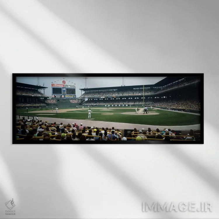 تابلو Chicago, Cook County, Illinois, USA,تماشاگران در حال تماشای مسابقه بیسبال در ورزشگاه، یو.اس. سلولار فیلد، شیکاگو، شهرستان کوک، ایلینوی، آمریکا اثر پانورامیک ایمجز (استودیو عکاسی عریض) - نمای قابدار مشکی