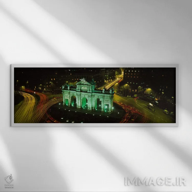 تابلو Plaza de la Independencia, Madrid, Spain,نمای زاویه بالا از پوئرتا د آلکالا، میدان استقلال، مادرید، اسپانیا اثر پانورامیک ایمجز (استودیو عکاسی عریض) - نمای قابدار سفید