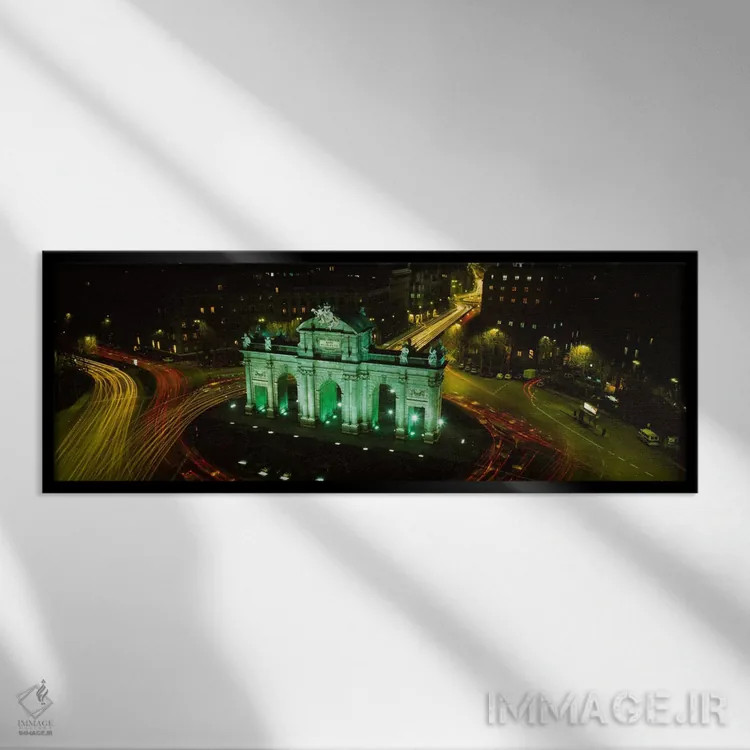 تابلو Plaza de la Independencia, Madrid, Spain,نمای زاویه بالا از پوئرتا د آلکالا، میدان استقلال، مادرید، اسپانیا اثر پانورامیک ایمجز (استودیو عکاسی عریض) - نمای قابدار مشکی