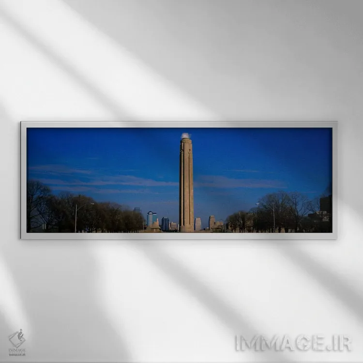 تابلو Liberty Memorial, Kansas City, Missouri, USA,نمای پایین به بالا از یک بنای یادبود در پارک، یادبود آزادی، کانزاس سیتی، میسوری، ایالات متحده آمریکا اثر پانورامیک ایمجز (استودیو عکاسی عریض) - نمای قابدار سفید