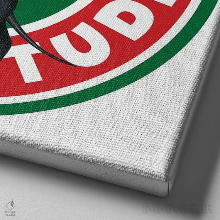 تابلو داشهوند سیاه در حال راه رفتن دایرهای اثر دنی گوردون - نمای نزدیک بافت بوم