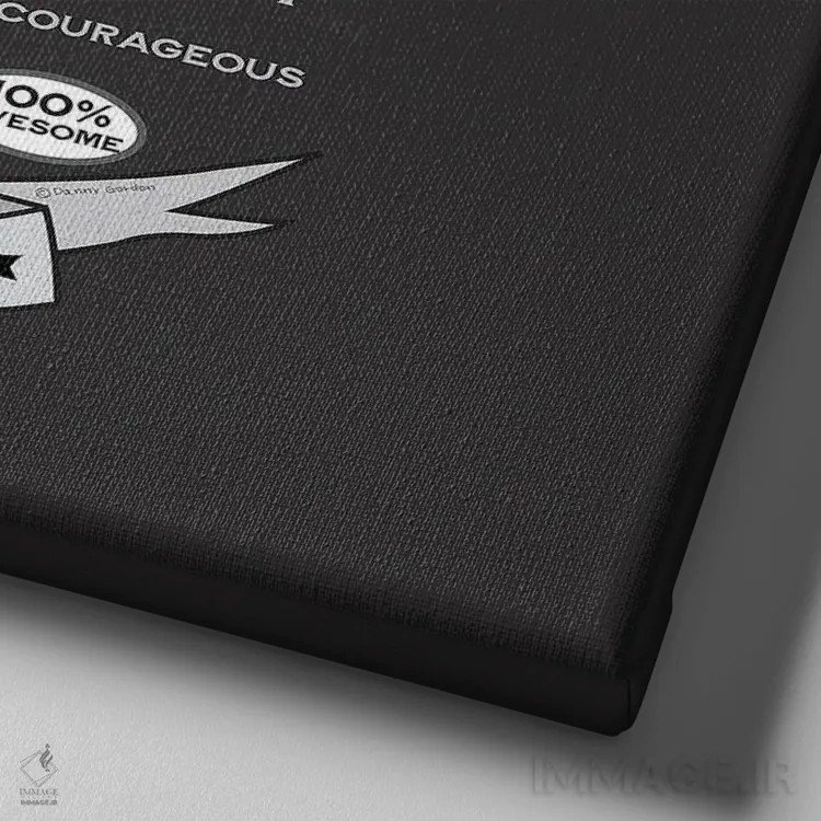 تابلو داشهوند ابرقهرمان با حرف D روی سینه اثر دنی گوردون - نمای نزدیک بافت بوم