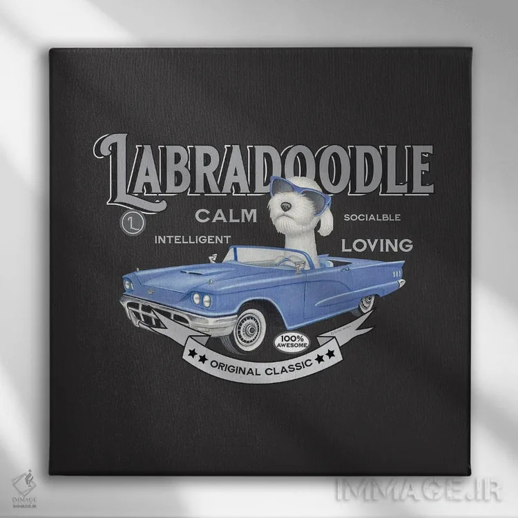 تابلو لابرادودل در ماشین آبی با سبک قدیمی اثر دنی گوردون - نمای روبهرو روی دیوار