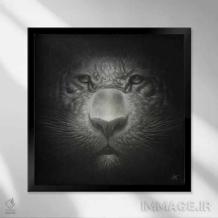 تابلو ببر اثر دکتر لوکاس برژاک - نمای قابدار مشکی