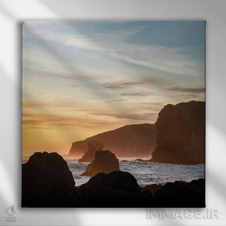 تابلو صخرههای دریایی درخشان اثر دان شوارتز - نمای روبهرو روی دیوار