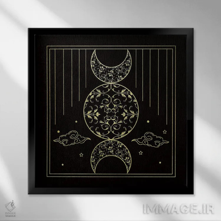 تابلو ماه افسانهای یک اثر دنیلا سانتیاگو - نمای قابدار مشکی