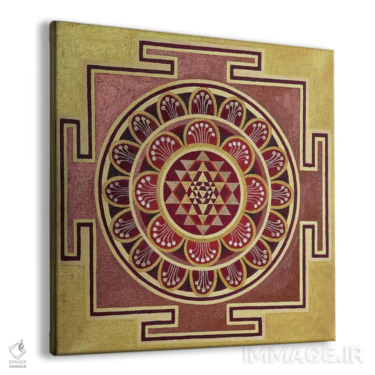 تابلو شری یانترا طلایی اثر دیانا تیتووا - نمای پرسپکتیو محصول