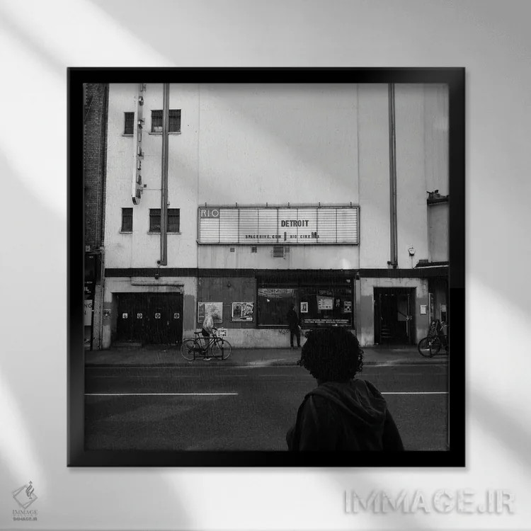 تابلو دوبلین اثر آمادئوس لانگ - نمای قابدار مشکی