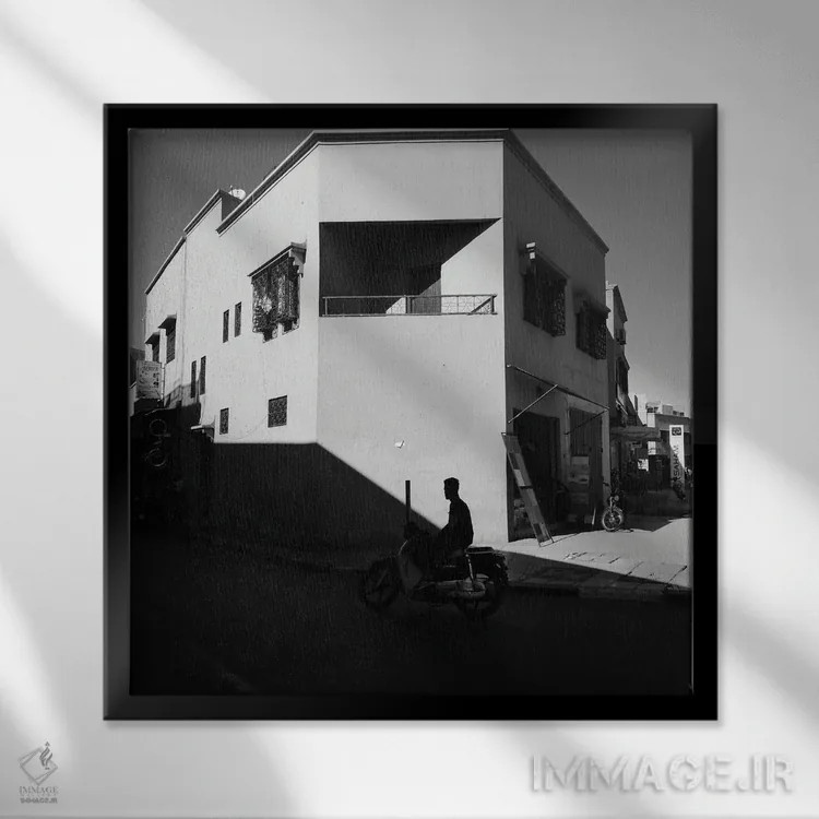 تابلو زندگی زیباست اثر آمادئوس لانگ - نمای قابدار مشکی