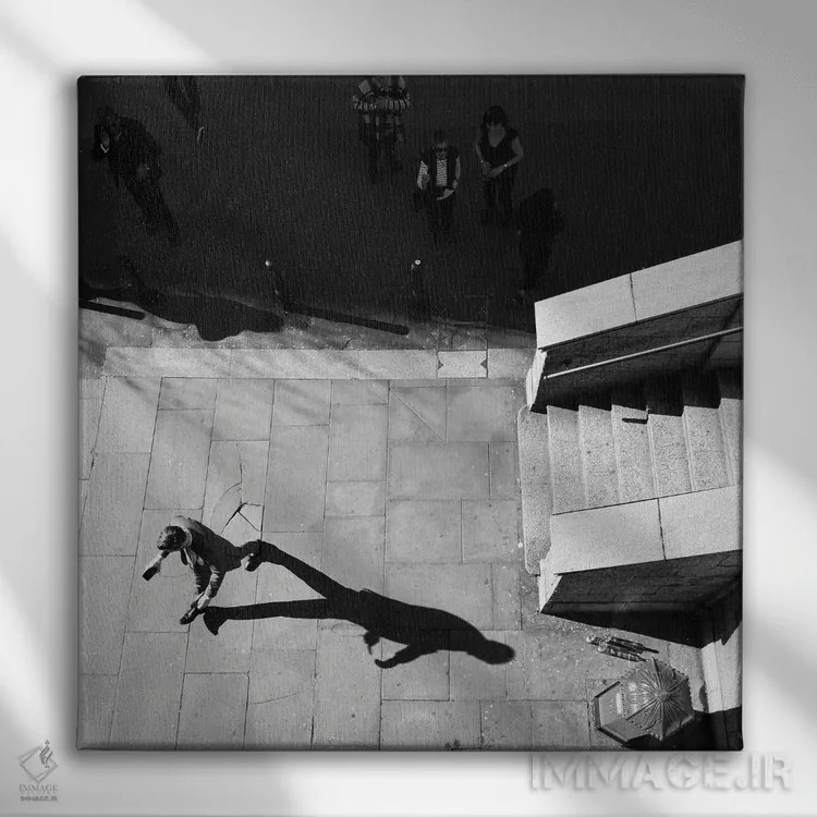 تابلو روز بد وجود ندارد اثر آمادئوس لانگ - نمای روبهرو روی دیوار