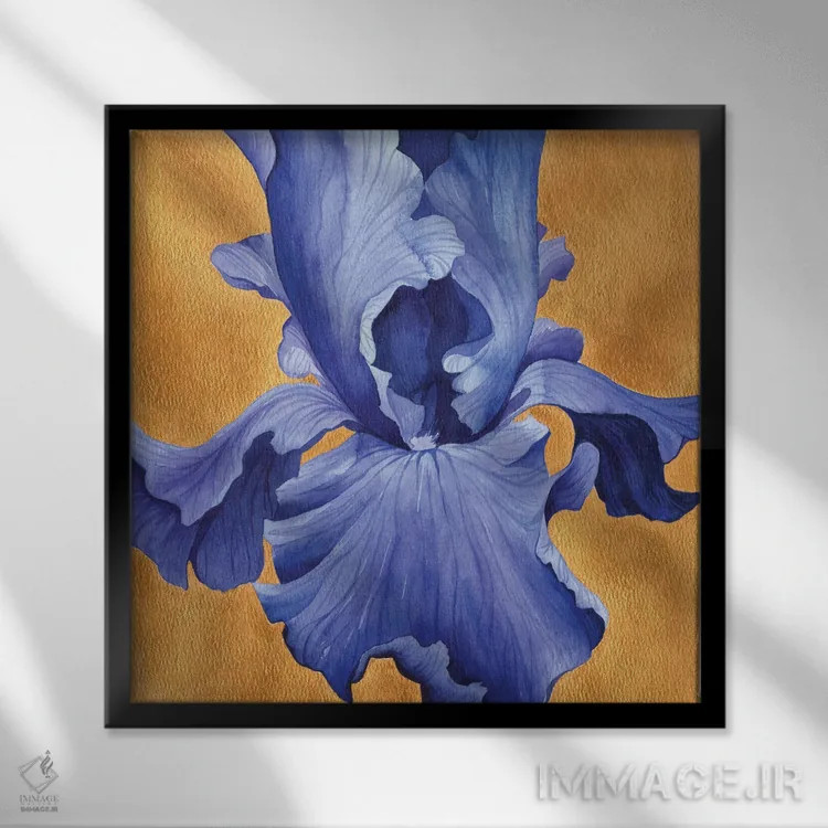 تابلو زنبق آبی تیره روی طلایی اثر اکاترینا پریسیچ - نمای قابدار مشکی