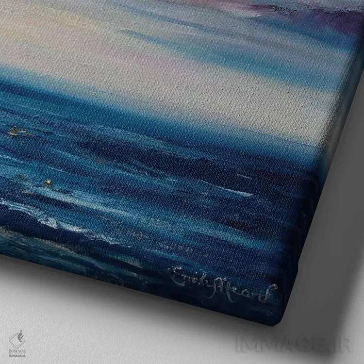 تابلو آبی عمیق اثر امیلی لوئیز هرد - نمای نزدیک بافت بوم