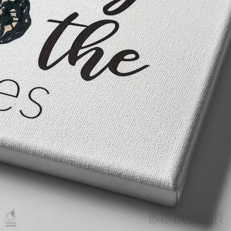 تابلو کفش را بخر اثر الزا فوچه - نمای نزدیک بافت بوم