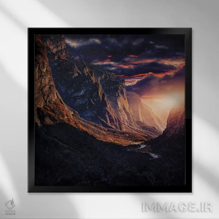 تابلو موردور (ارباب حلقهها) اثر مانجیک پیکچرز (استودیو عکاسی یا فیلمسازی) - نمای قابدار مشکی