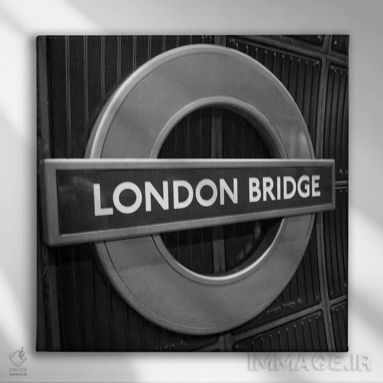 تابلو منظره لندن ۲ اثر امیلی ناواس - نمای روبهرو روی دیوار