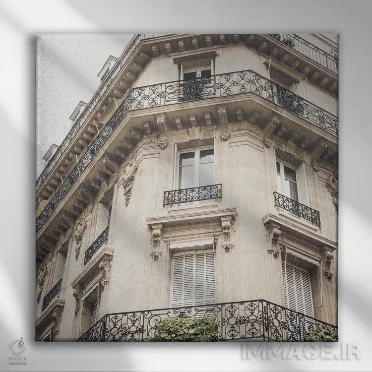 تابلو بالکن فرانسوی I اثر امیلی ناواس - نمای روبهرو روی دیوار