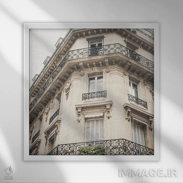 تابلو بالکن فرانسوی I اثر امیلی ناواس - نمای قابدار سفید