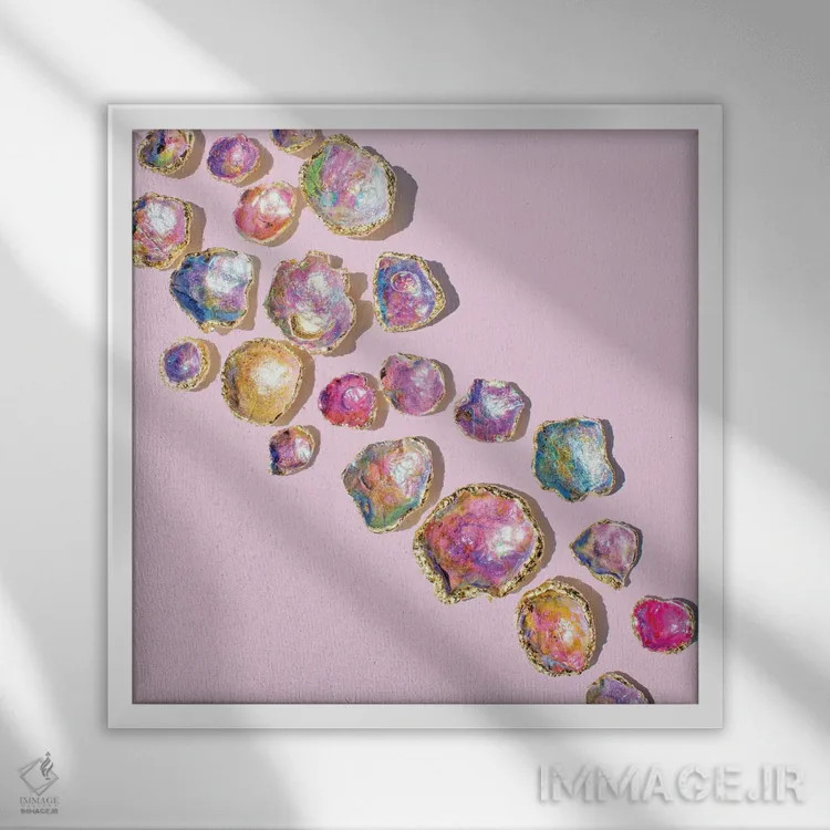 تابلو کاسههای کریستالی اثر ارین سامر - نمای قابدار سفید