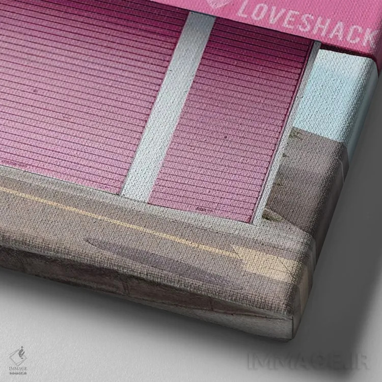 تابلو کلبه عشق اثر ارین سامر - نمای نزدیک بافت بوم