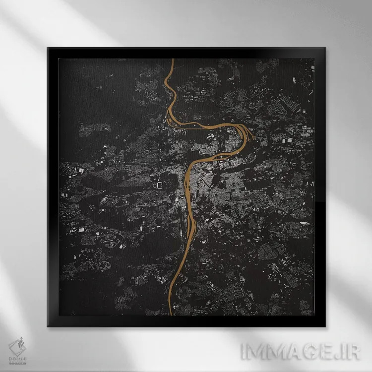 تابلو نقشهٔ شهری پراگ (طلایی) اثر اوربانمپ (نقشه شهری؛ استودیو نقشه یا طراح) - نمای قابدار مشکی