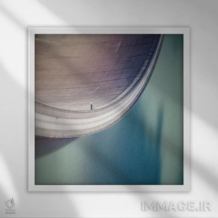 تابلو امروزه اثر اوگنی سولویف - نمای قابدار سفید