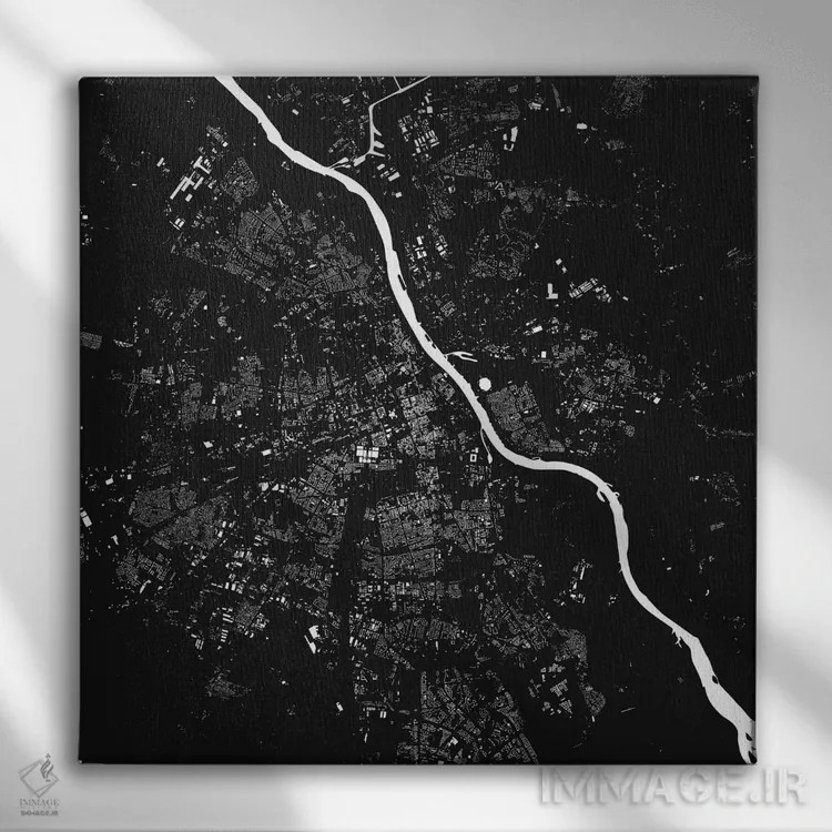 تابلو نقشهٔ شهری ورشو (سیاه) اثر اوربانمپ (نقشه شهری؛ استودیو نقشه یا طراح) - نمای روبهرو روی دیوار