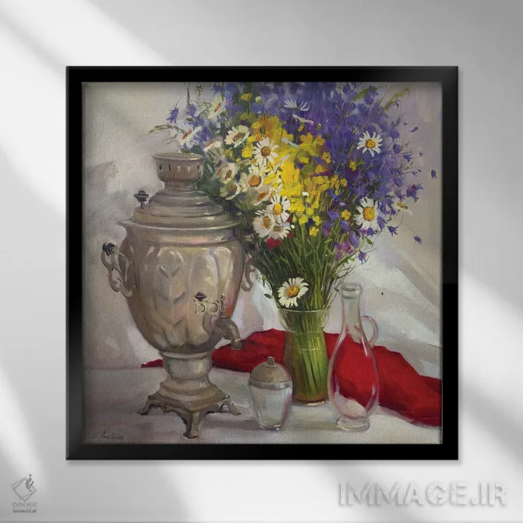 تابلو طبیعت بیجان با گلهای وحشی و سماور اثر اوگنیا مکانوا - نمای قابدار مشکی