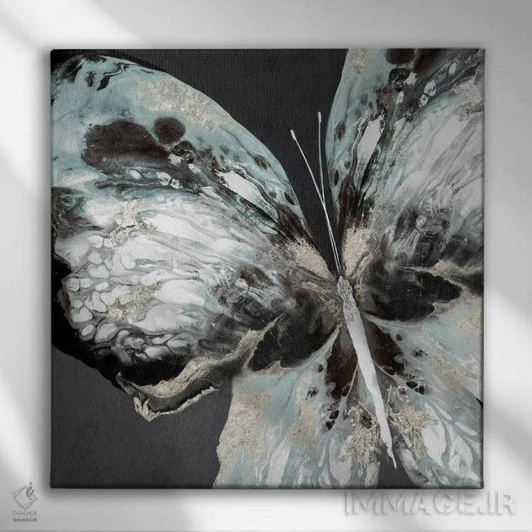 تابلو پروانهٔ درخشان اثر اوا واتس - نمای روبهرو روی دیوار