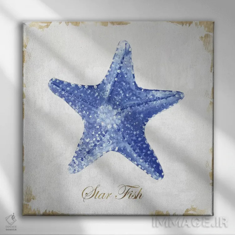 تابلو ستاره دریایی آبی اثر اوا واتس - نمای روبهرو روی دیوار