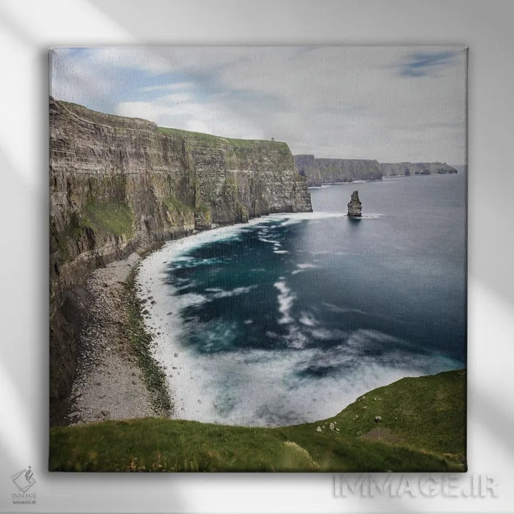 تابلو ساحل ایرلندی اثر فابیان فورتمن - نمای روبهرو روی دیوار