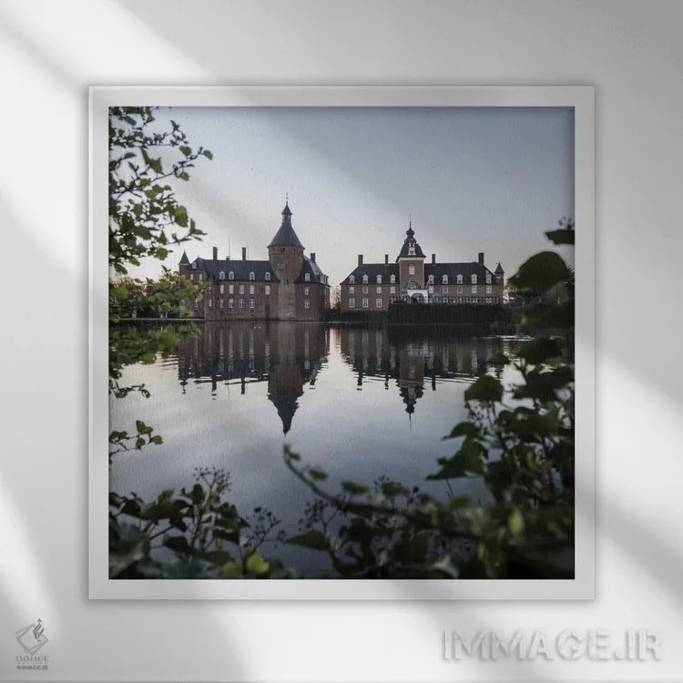 تابلو قلعهٔ آبی آلمانی اثر فابیان فورتمن - نمای قابدار سفید