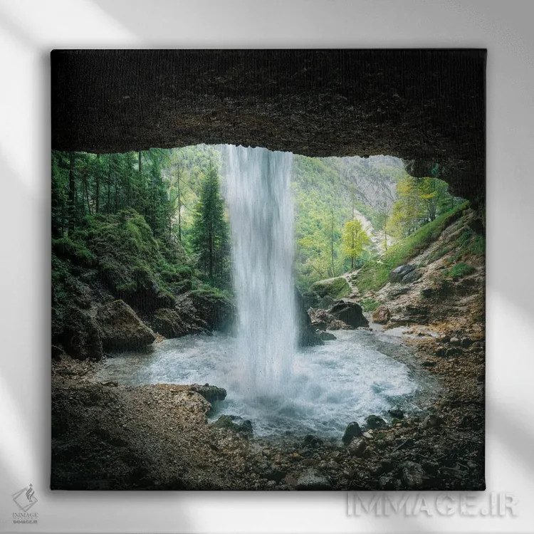تابلو پشت آبشار اثر فابیان فورتمن - نمای روبهرو روی دیوار
