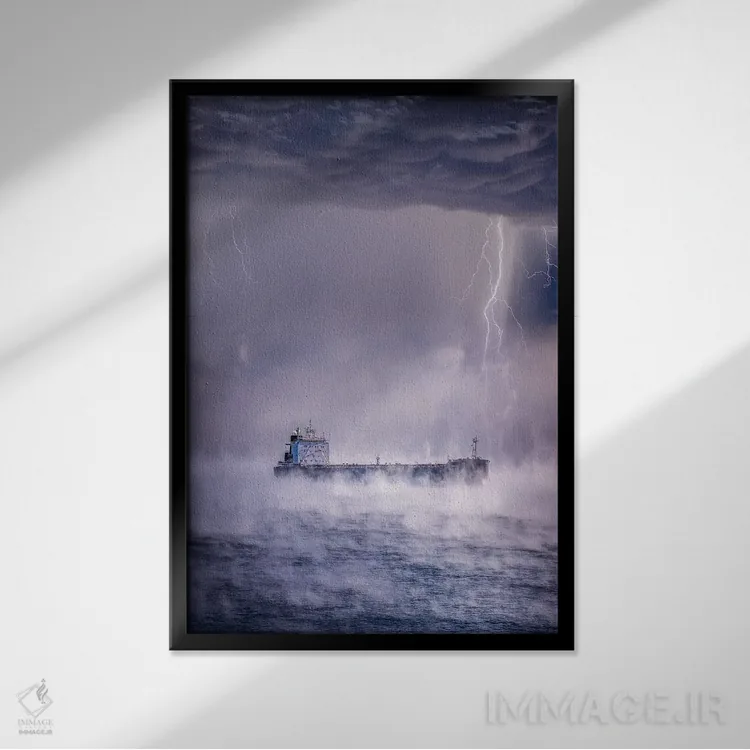 تابلو لنگر انداخته در دوردست اثر برنت شاونور - نمای قابدار مشکی