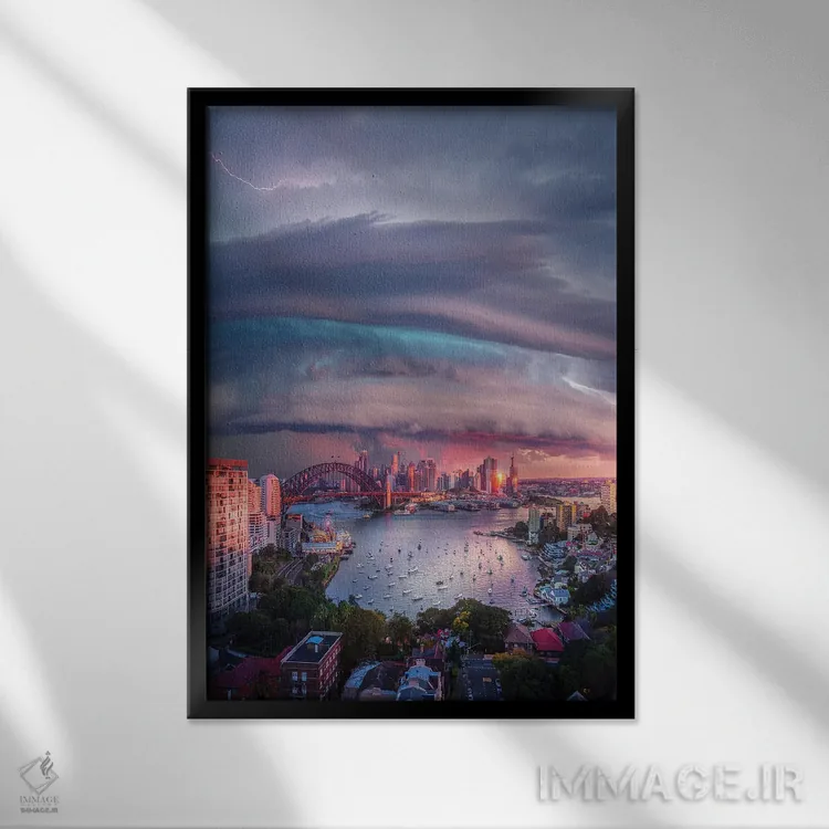 تابلو گردباد سیدنی اثر برنت شاونور - نمای قابدار مشکی