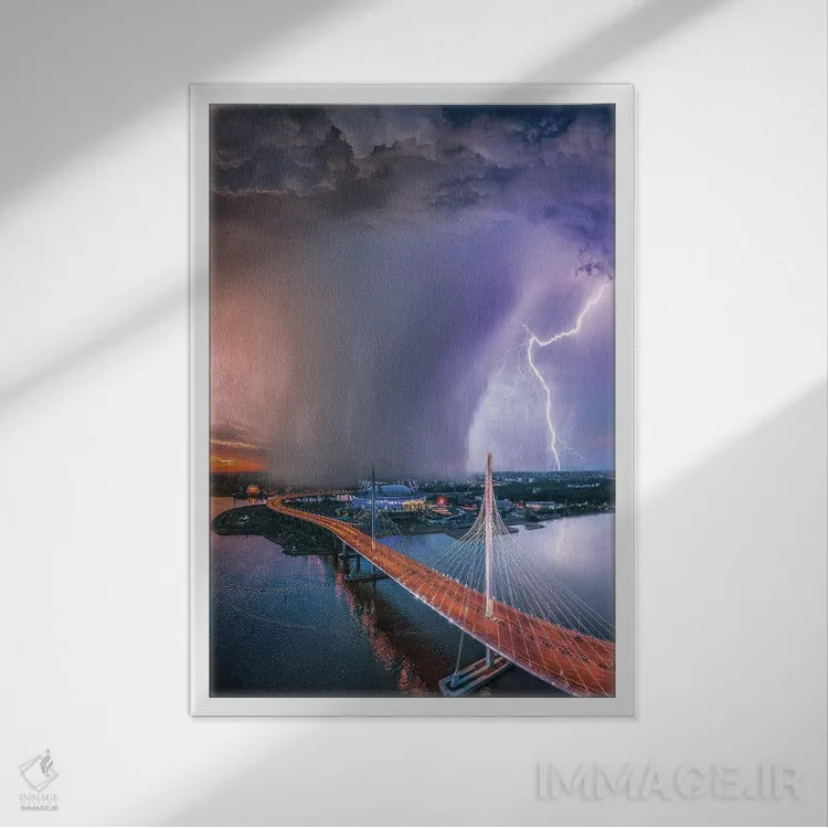 تابلو صاعقه در سن پترزبورگ اثر برنت شاونور - نمای قابدار سفید