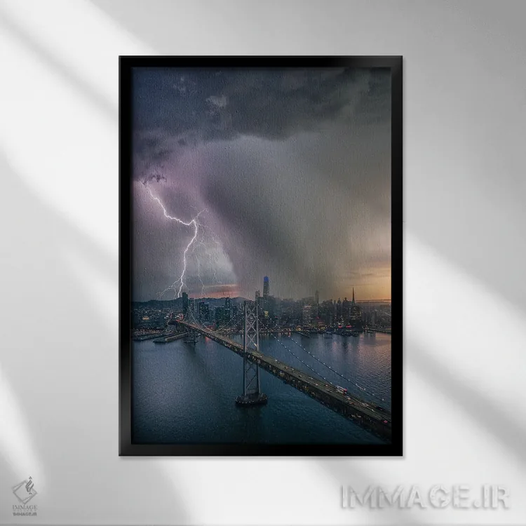 تابلو وحشت در سانفرانسیسکو اثر برنت شاونور - نمای قابدار مشکی