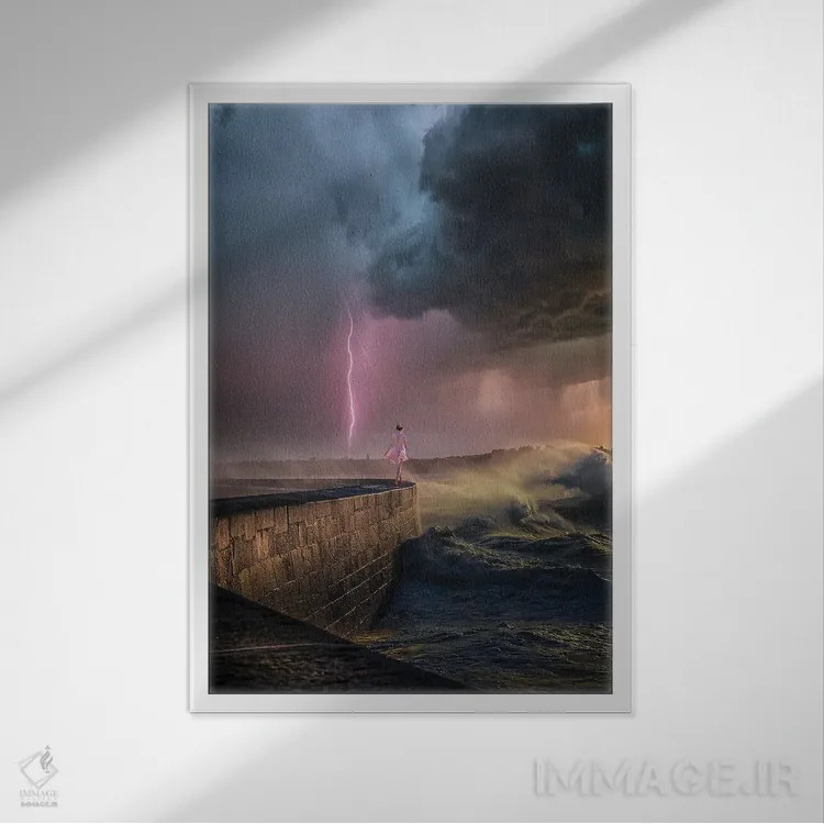 تابلو امواج لاتام (مکان) اثر برنت شاونور - نمای قابدار سفید