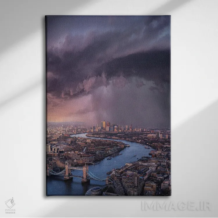 تابلو اشکهای لندن اثر برنت شاونور - نمای روبهرو روی دیوار