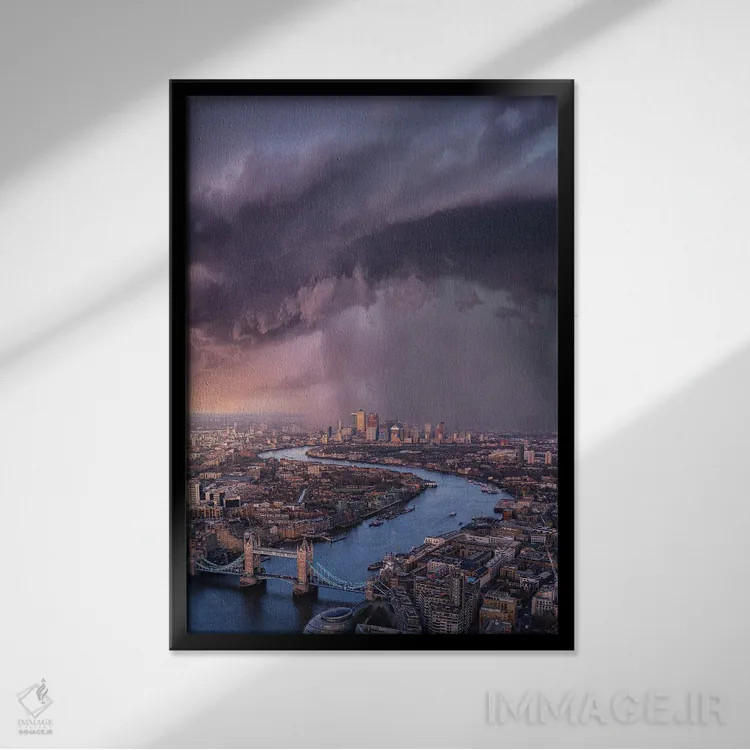 تابلو اشکهای لندن اثر برنت شاونور - نمای قابدار مشکی