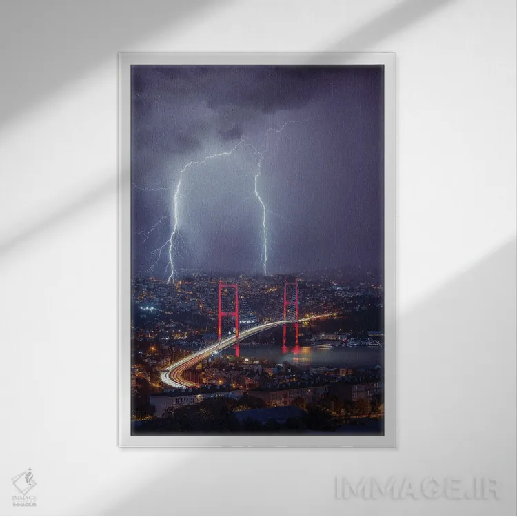 تابلو جرقههای استانبول اثر برنت شاونور - نمای قابدار سفید