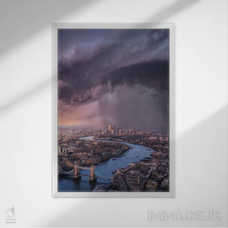 تابلو اشکهای لندن اثر برنت شاونور - نمای قابدار سفید