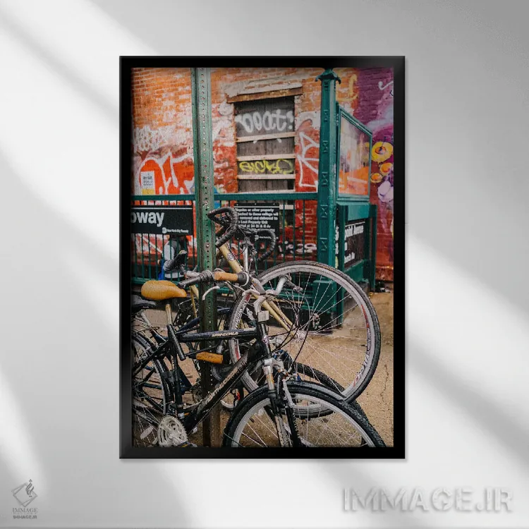 تابلو دوچرخه بروکلین II اثر بثانی یانگ - نمای قابدار مشکی