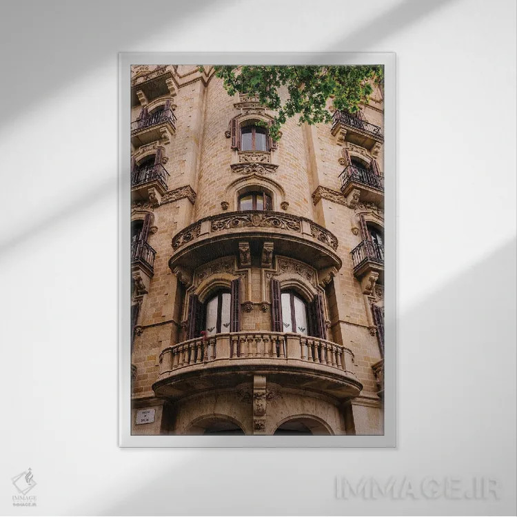 تابلو معماری بارسلونا دو اثر بثانی یانگ - نمای قابدار سفید