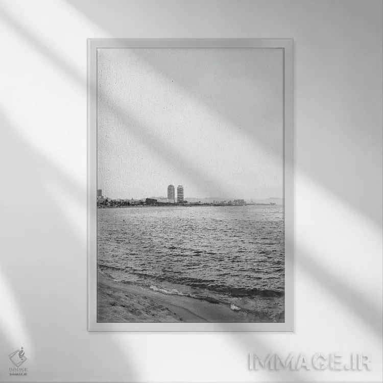 تابلو ساحل بارسلونا دو اثر بثانی یانگ - نمای قابدار سفید