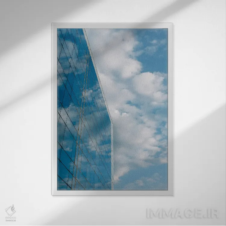 تابلو آبی بارسلونا دو اثر بثانی یانگ - نمای قابدار سفید