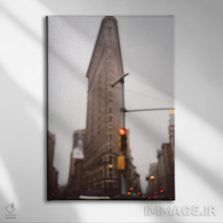 تابلو نیویورک بارانی دو اثر بثانی یانگ - نمای روبهرو روی دیوار